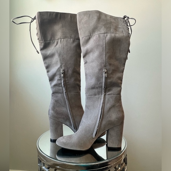 NWOT! These Kenneth Cole boots are grey and are a size 7.5. - Picture 5 of 6